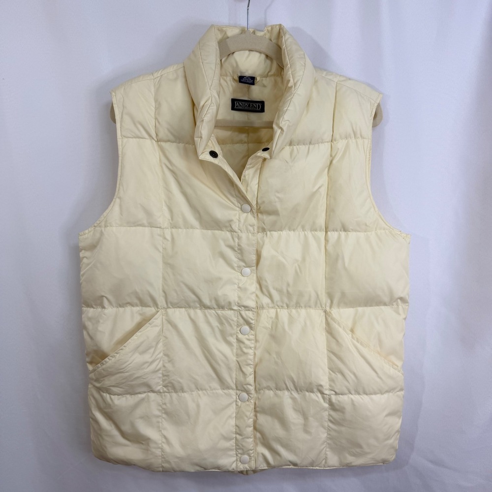 Lands End Womens Puffer Vest Cream Beige Quilted Snap Front‎ Insulated Size M